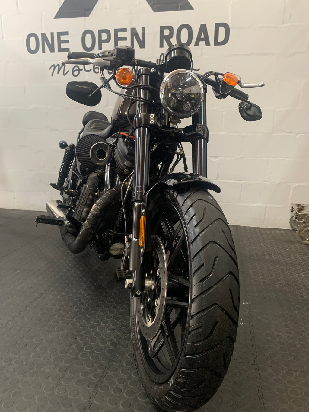 Harley Davidson Roadster XL1200CX 2018